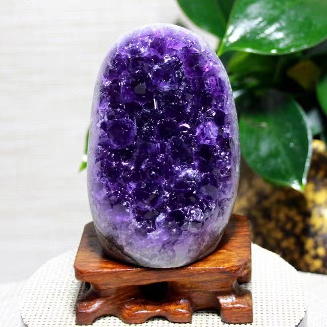 Amethyst Cave Feng Shui Wealth Attracting Ornaments -【Attracts Wealth & Empower Life】