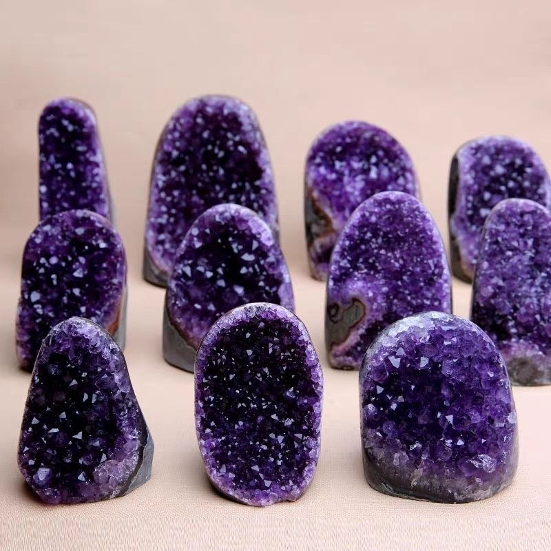 Amethyst Cave Feng Shui Wealth Attracting Ornaments -【Attracts Wealth & Empower Life】